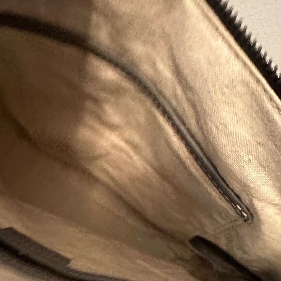 Botkier Gray Crossbody Bag Adjustable Strap Zip top & zippered pocket in back - Picture 3 of 5